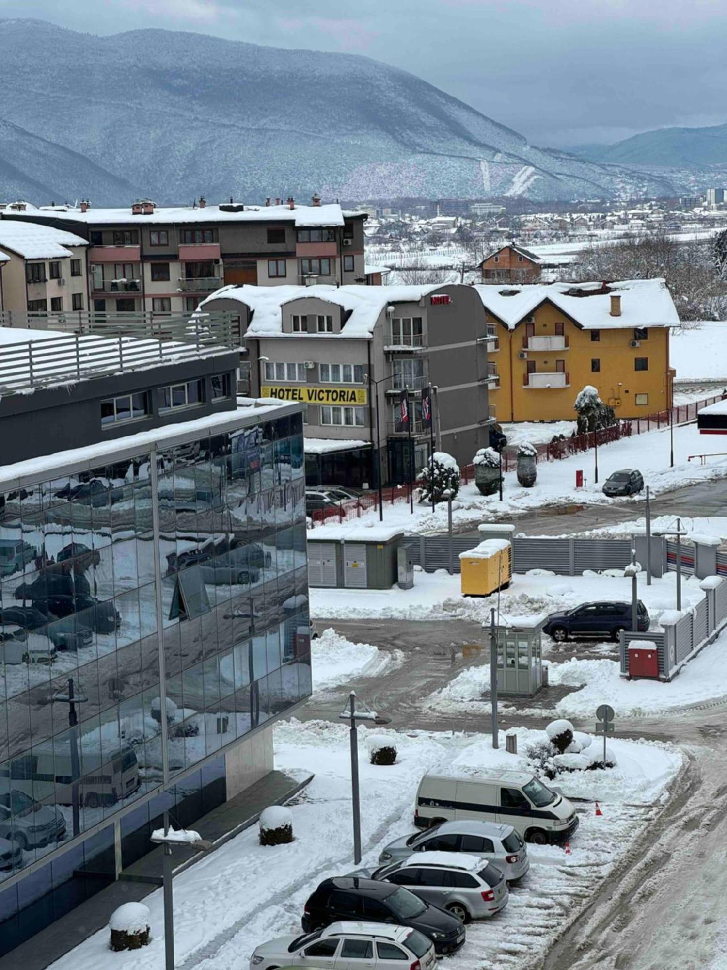 Hotel Victoria Lukavica Eksteriør billede